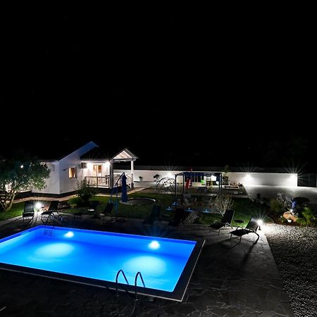 Holiday Home Aprilis With Pool, Jacuzzi And Sauna Galovac  외부 사진