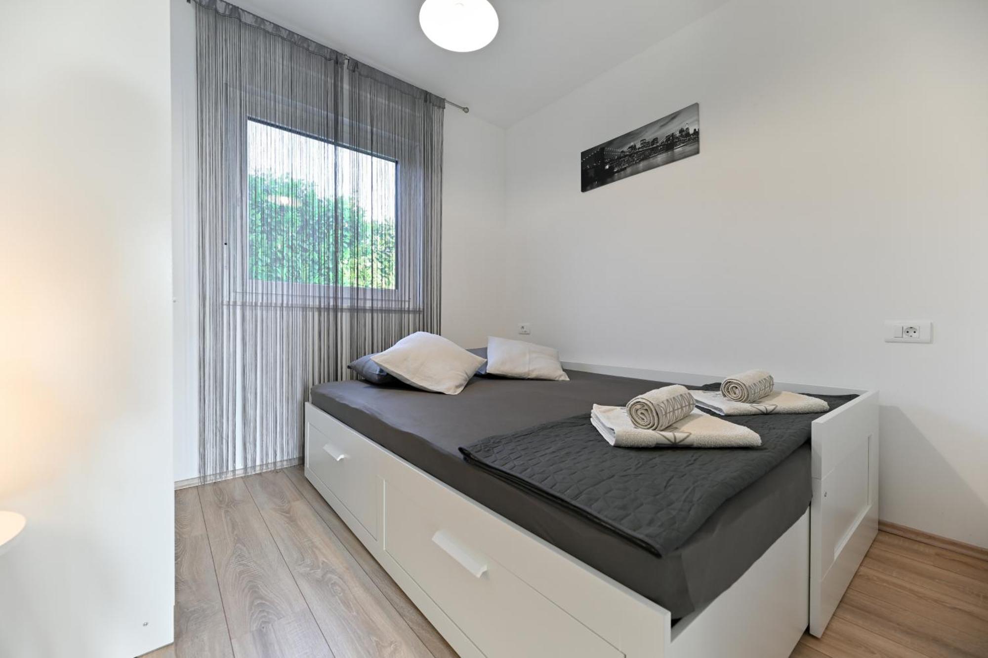 Holiday Home Aprilis With Pool, Jacuzzi And Sauna Galovac  외부 사진