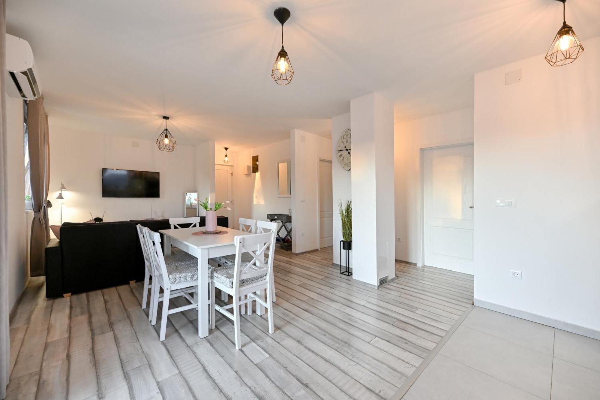 Holiday Home Aprilis With Pool, Jacuzzi And Sauna Galovac  외부 사진