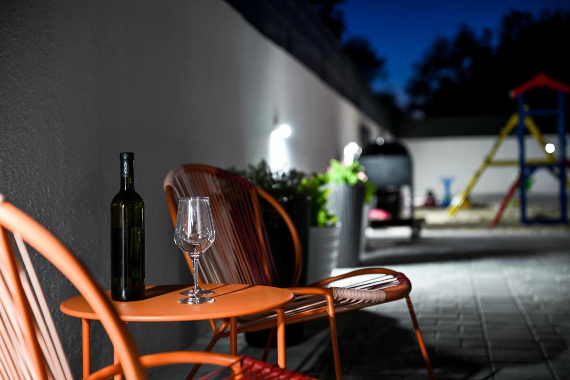 Holiday Home Aprilis With Pool, Jacuzzi And Sauna Galovac  외부 사진